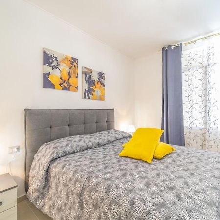 Domo Nora 2 Apartment Олбия Екстериор снимка