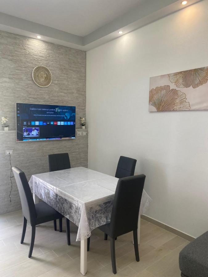 Domo Nora 2 Apartment Олбия Екстериор снимка