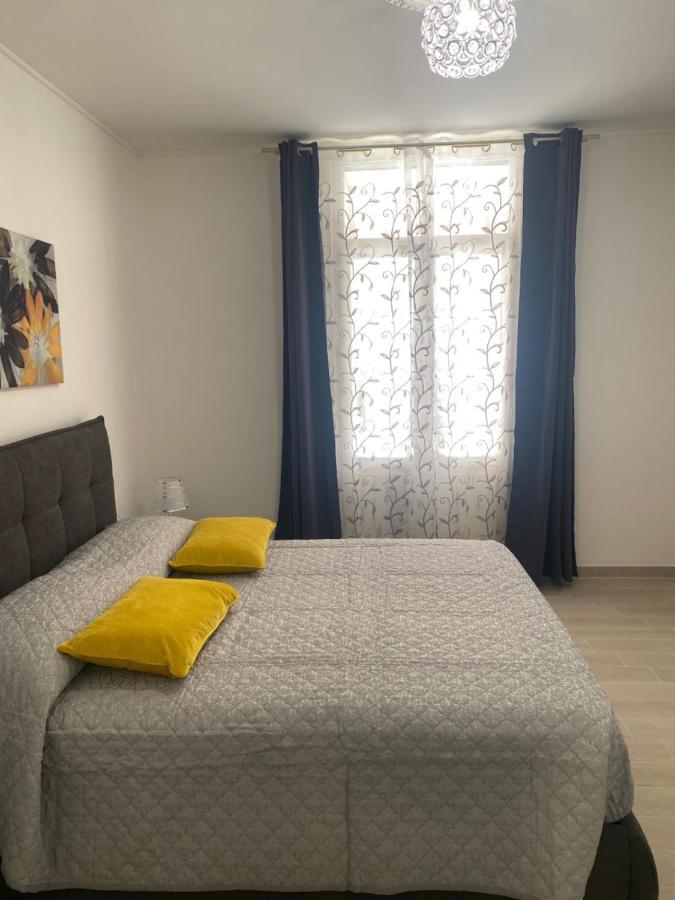 Domo Nora 2 Apartment Олбия Екстериор снимка