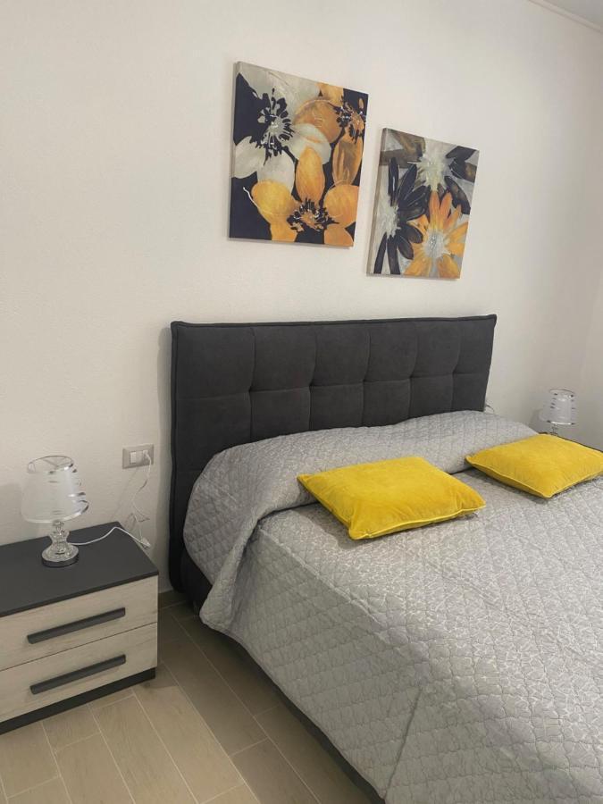 Domo Nora 2 Apartment Олбия Екстериор снимка