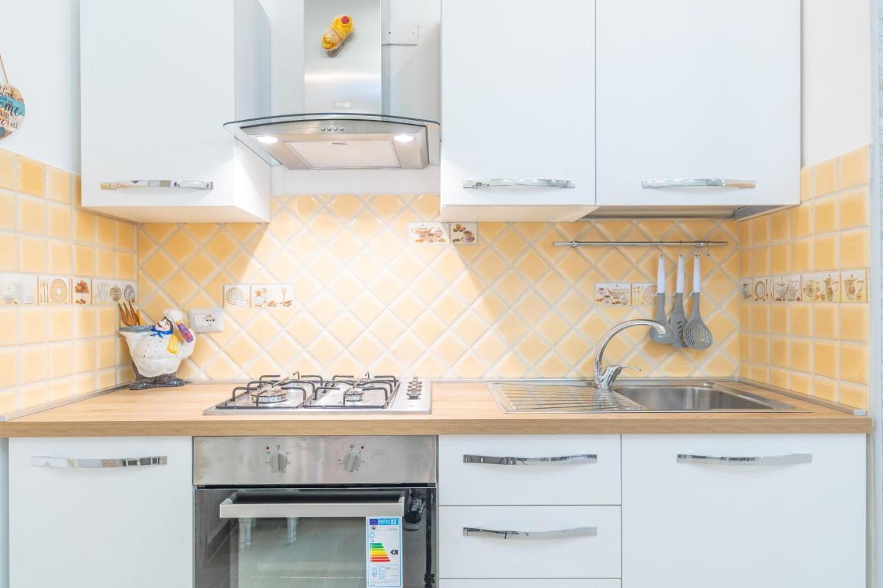 Domo Nora 2 Apartment Олбия Екстериор снимка