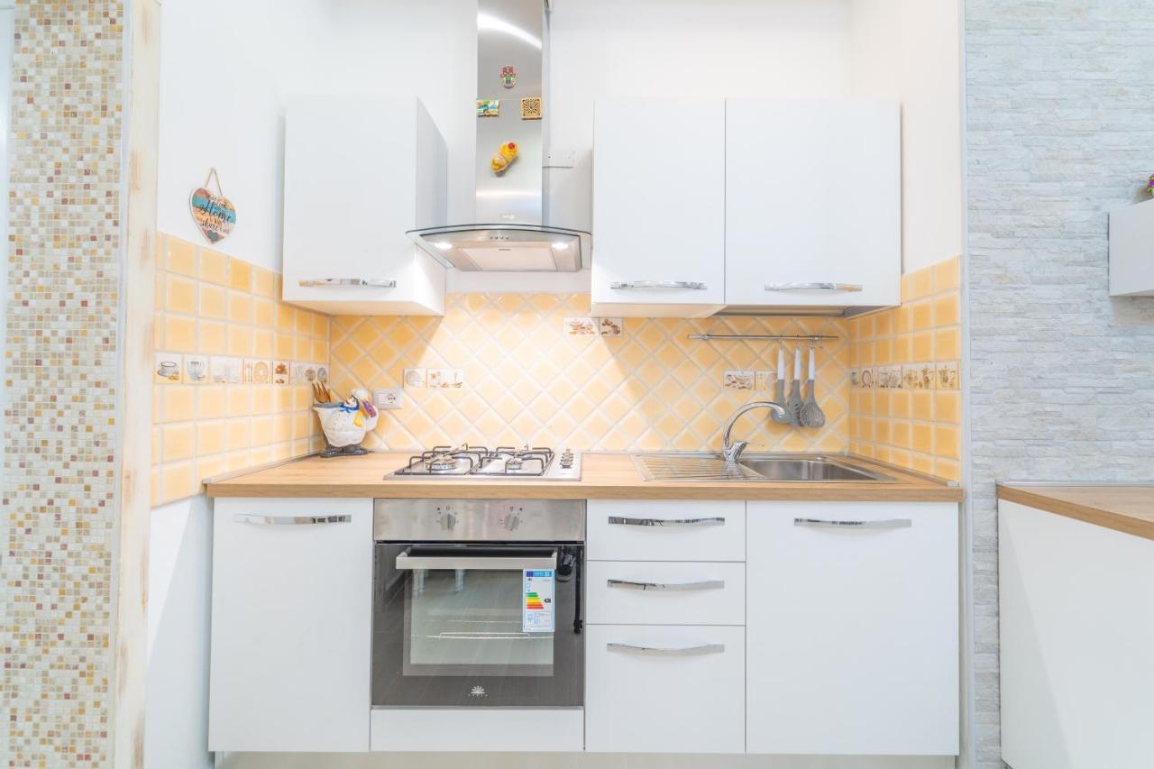 Domo Nora 2 Apartment Олбия Екстериор снимка